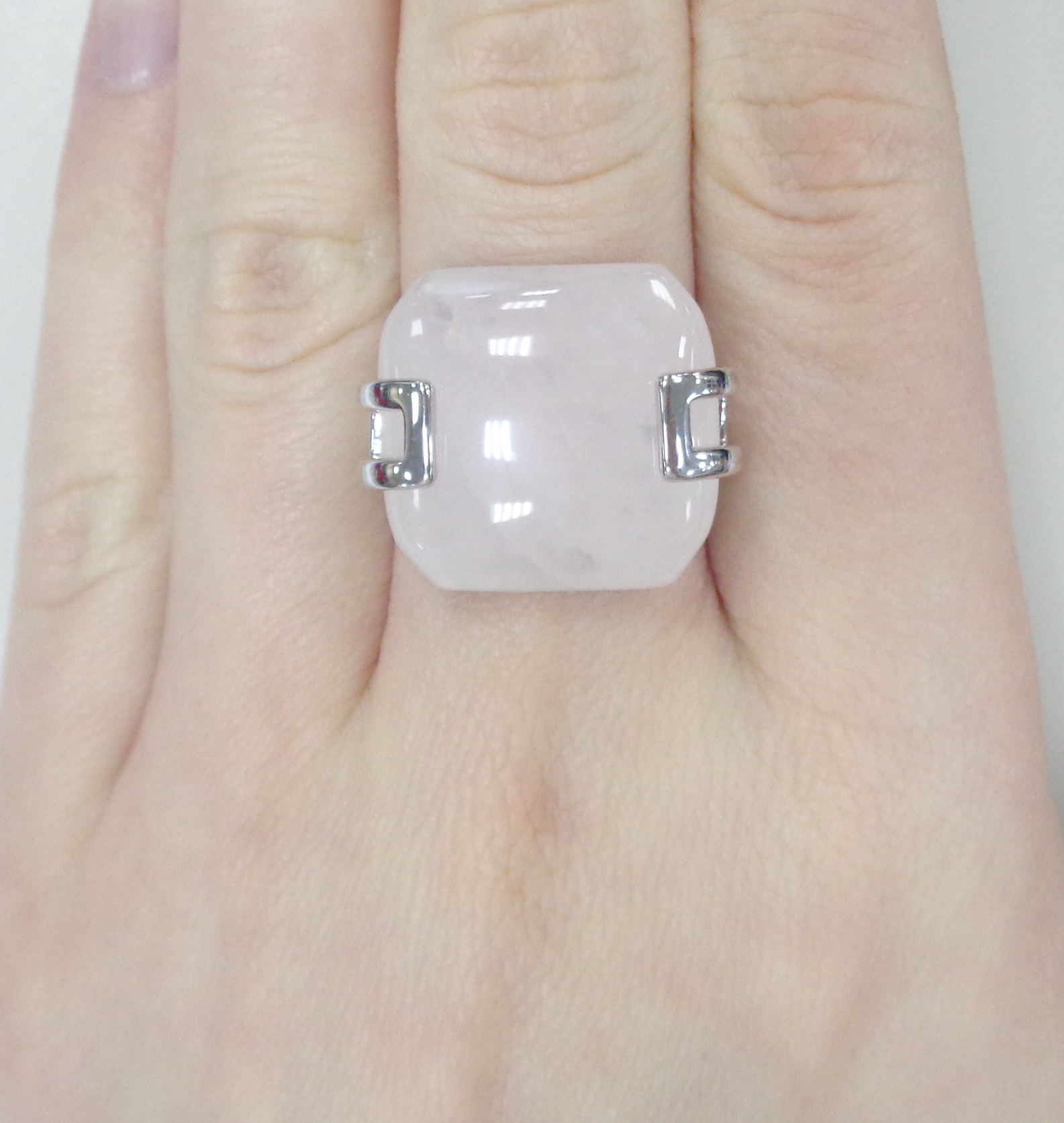 Серебряное кольцо с кварцем